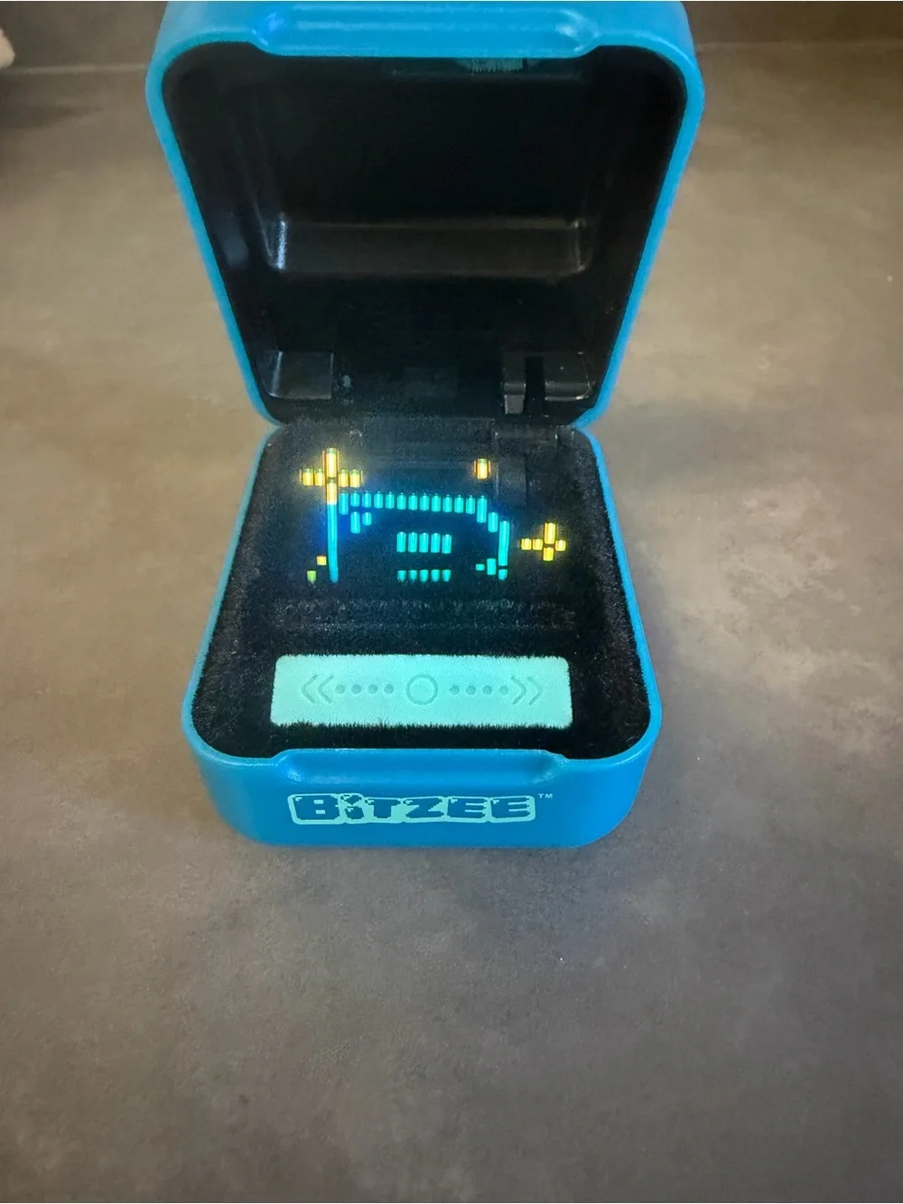 Bitzee Magical - Picture 2 of 6
